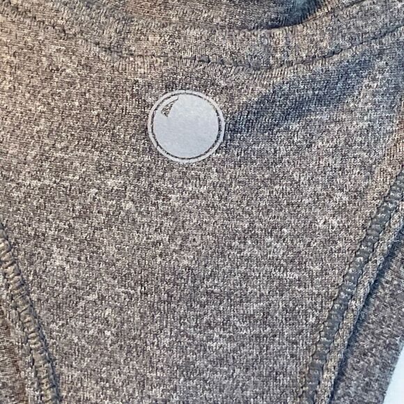 Yogalicious Ultra Soft Lightweight Racerback Athletic Tank Top Gray Tech Knit XS - Picture 6 of 8